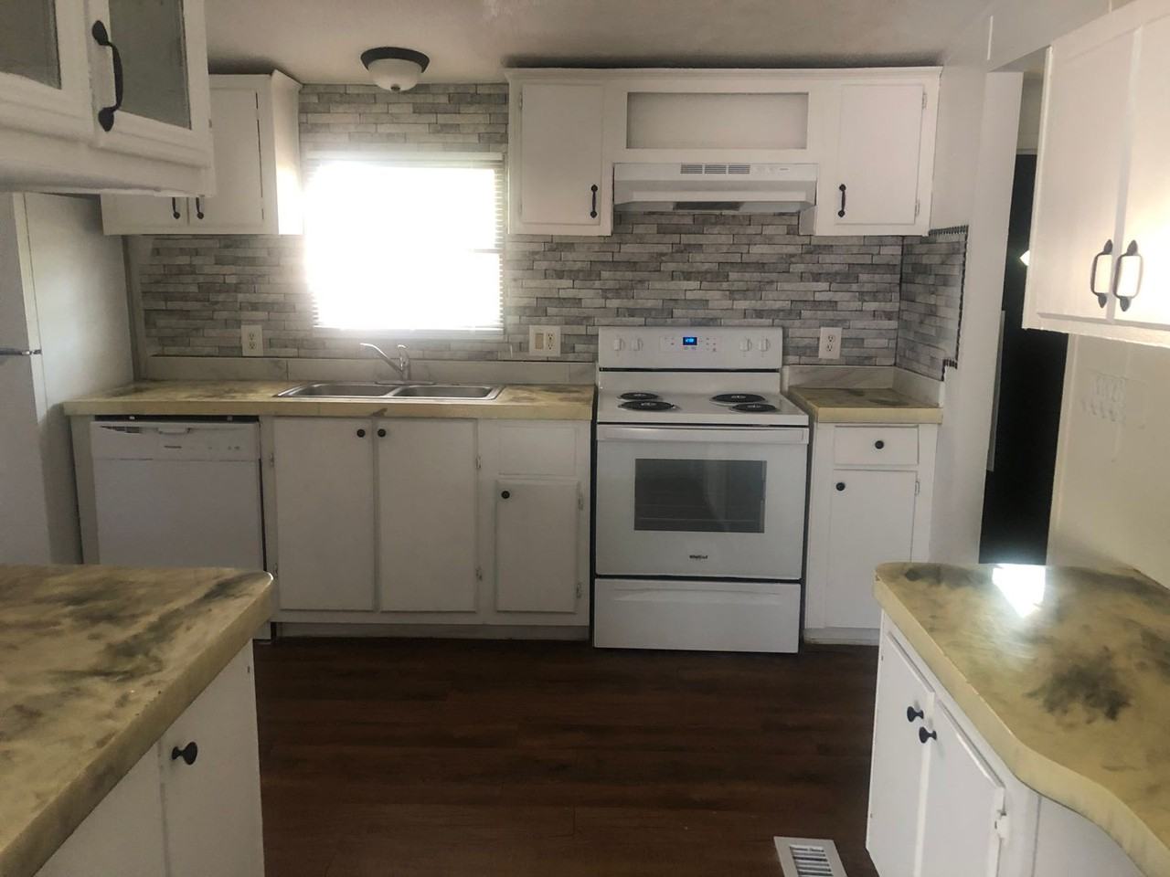 804 Westwood Dr - Photo 3 of 13