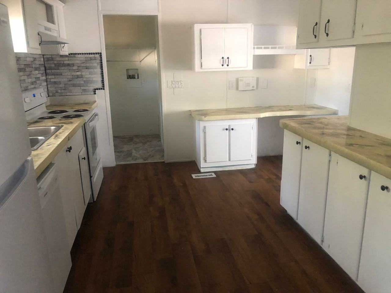 804 Westwood Dr - Photo 4 of 13