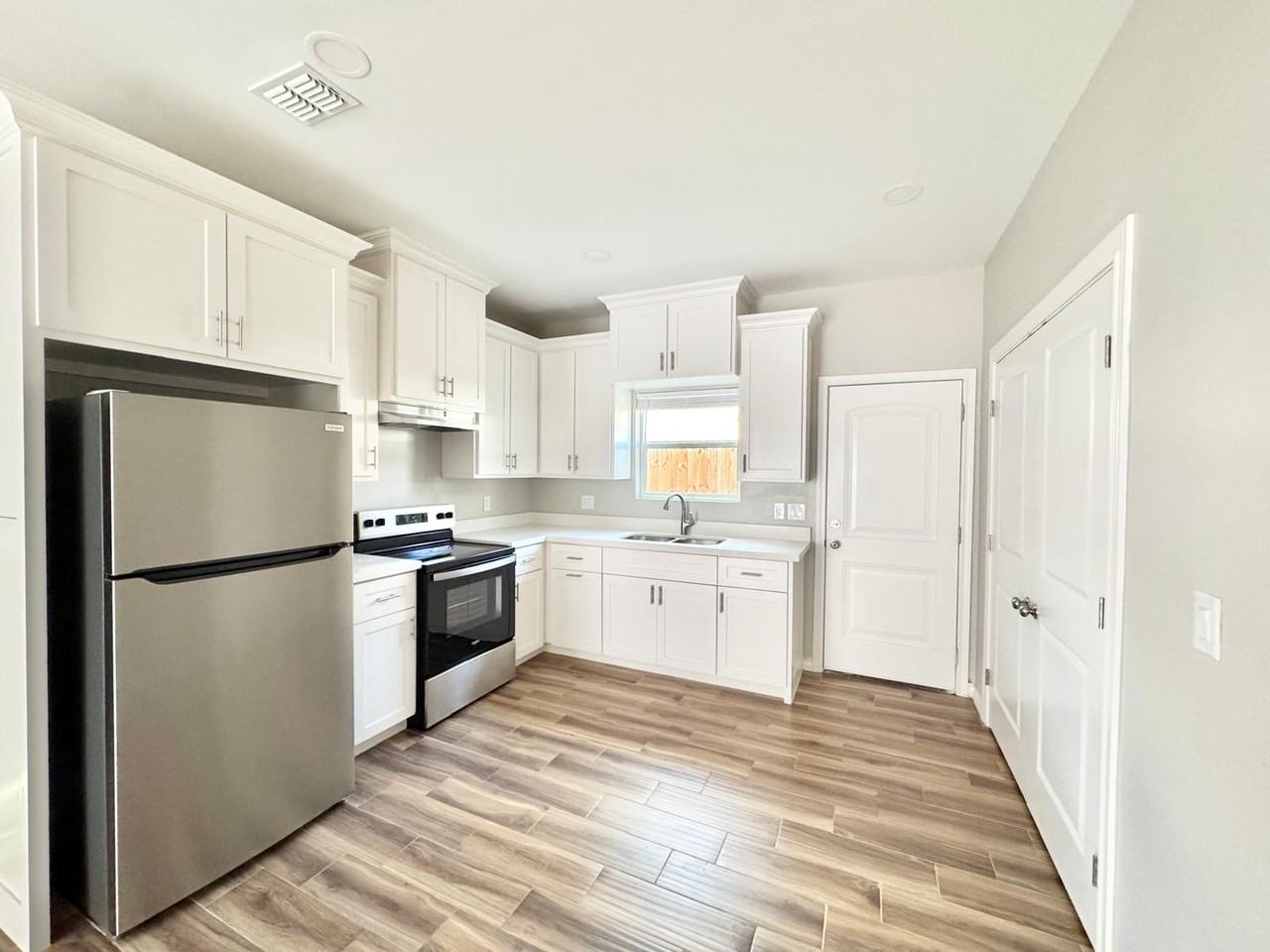 2604 E Israel Ave #2