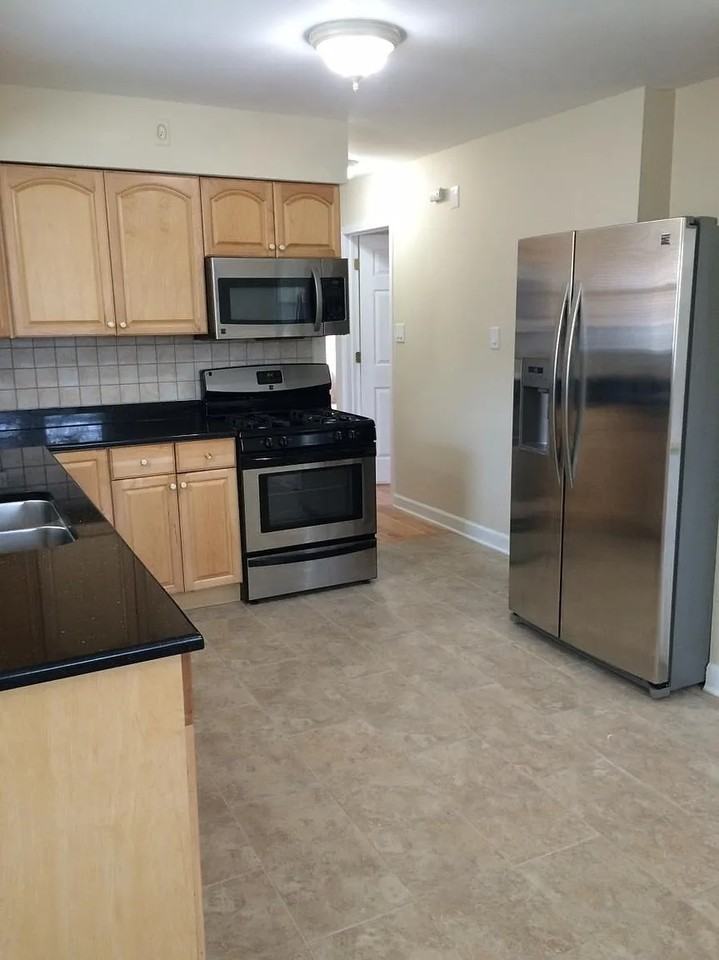 18003 Greenview Terrace #NA - Photo 2 of 31