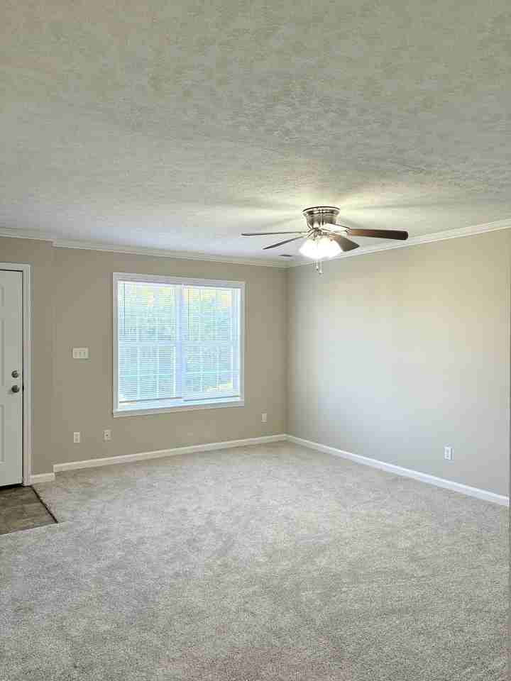 117 Concord Dr #C - Photo 2 of 17