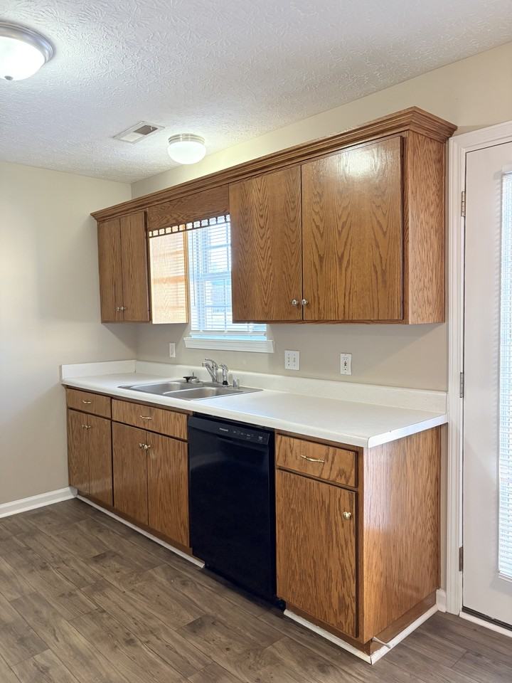 117 Concord Dr #C - Photo 5 of 17