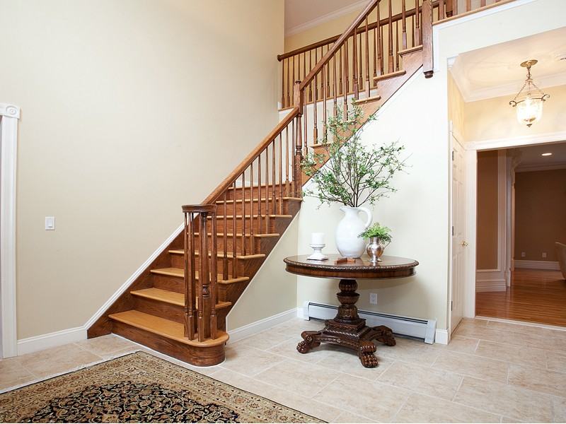 377 Ruckman Rd - Photo 2 of 15