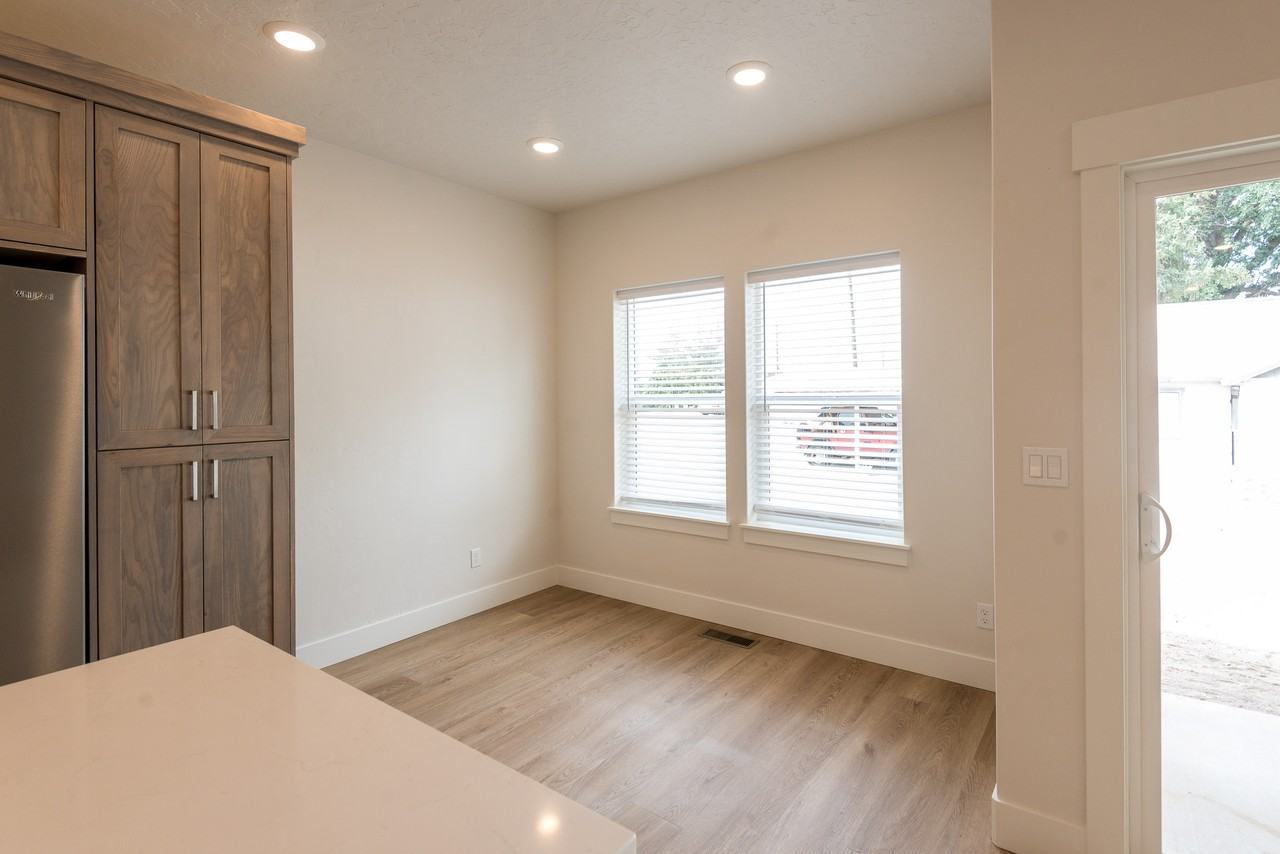 1800 7th Ave N #205 - Photo 5 of 12