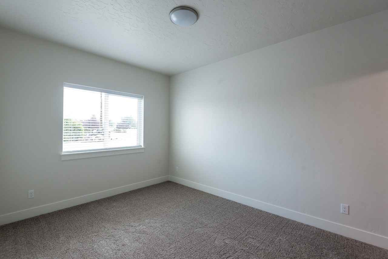 1800 7th Ave N #202 - Photo 3 of 12