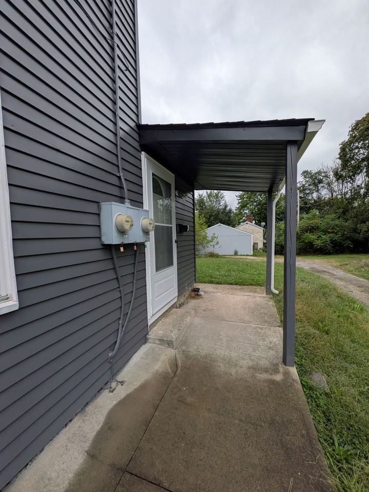 315 12th St - Photo 4 of 26