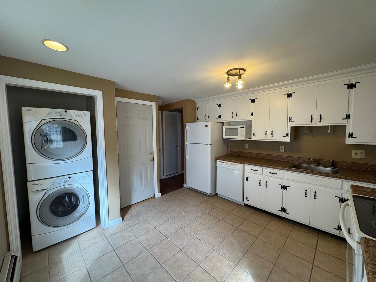 14 Court St #2 - Photo 6 of 16