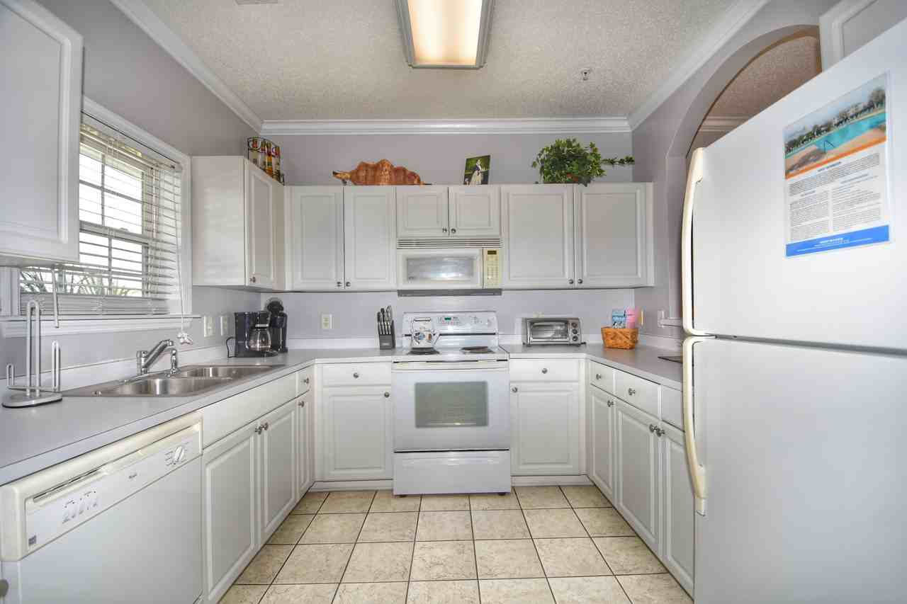 5801 Oyster Catcher Dr #923 - Photo 3 of 16