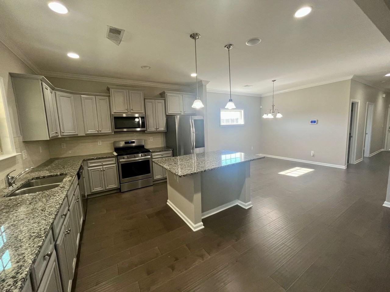 222 Press Way - Photo 2 of 11