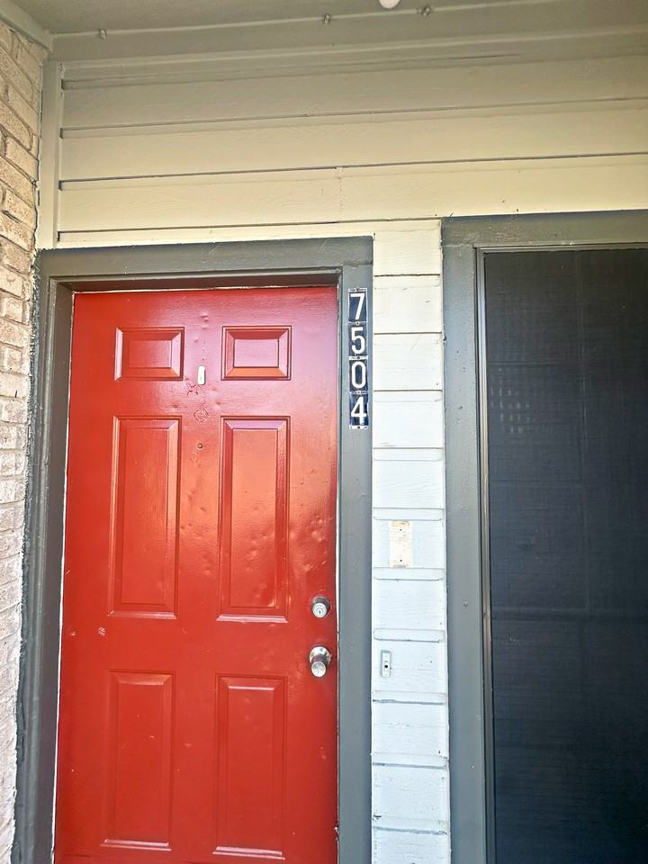 7504 Oak Chase #NA - Photo 2 of 25