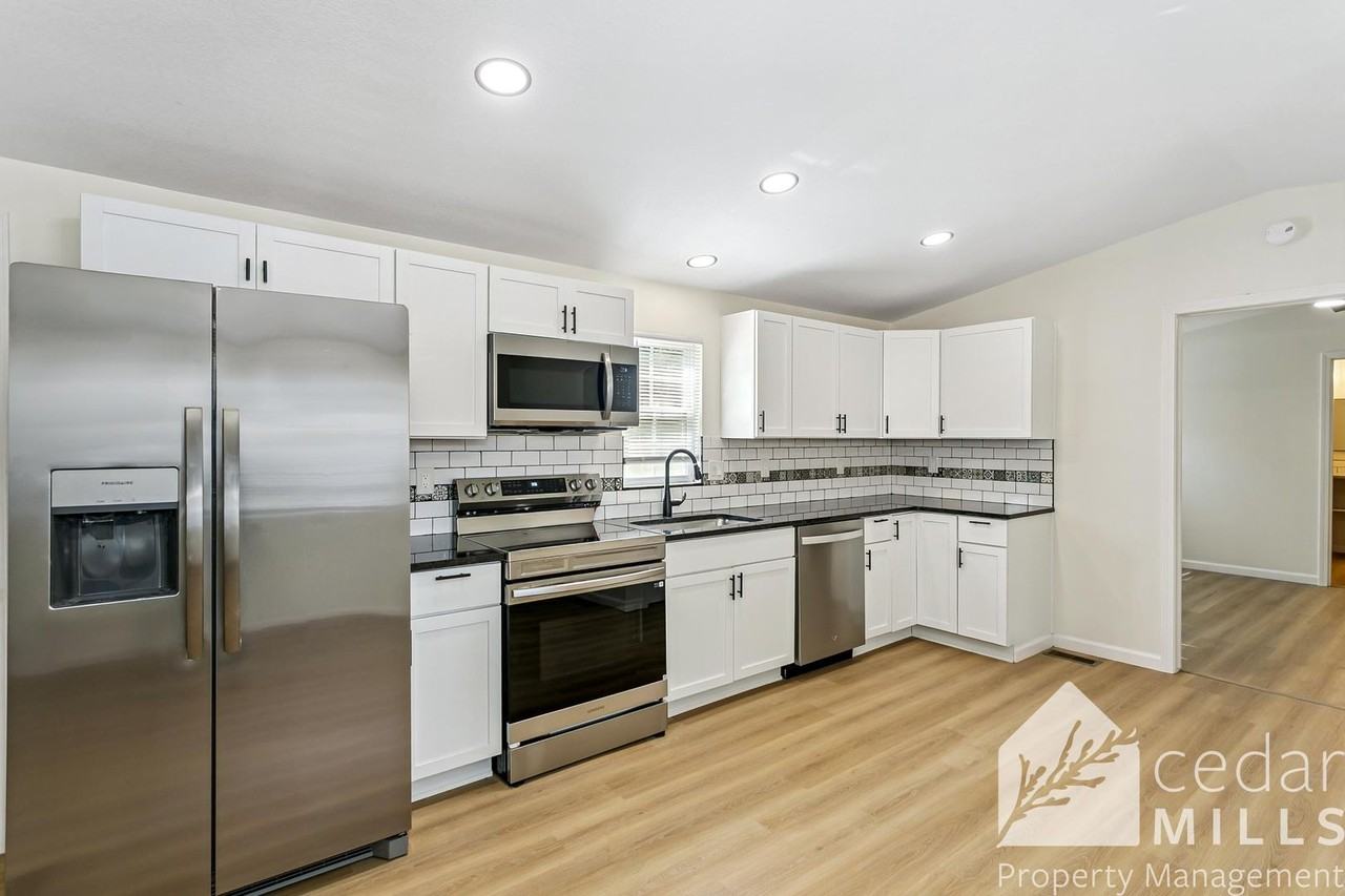 1909 South Glenn Street