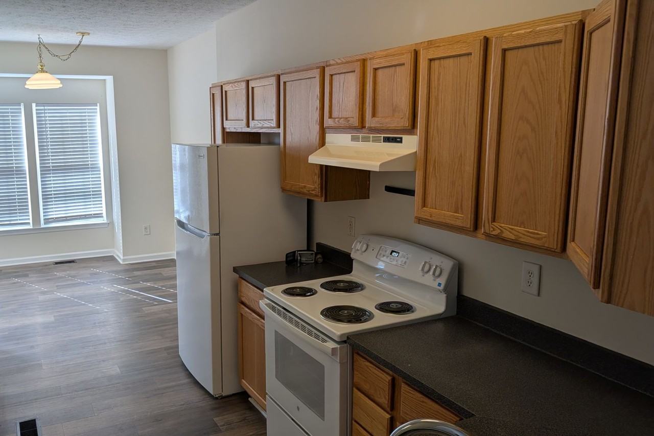 5055 Woods Line Drive - Photo 2 of 22