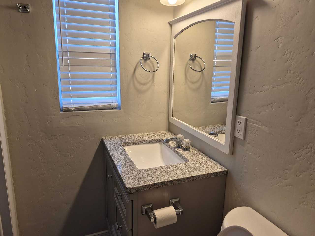 1704 Corte Alegre - Photo 3 of 15