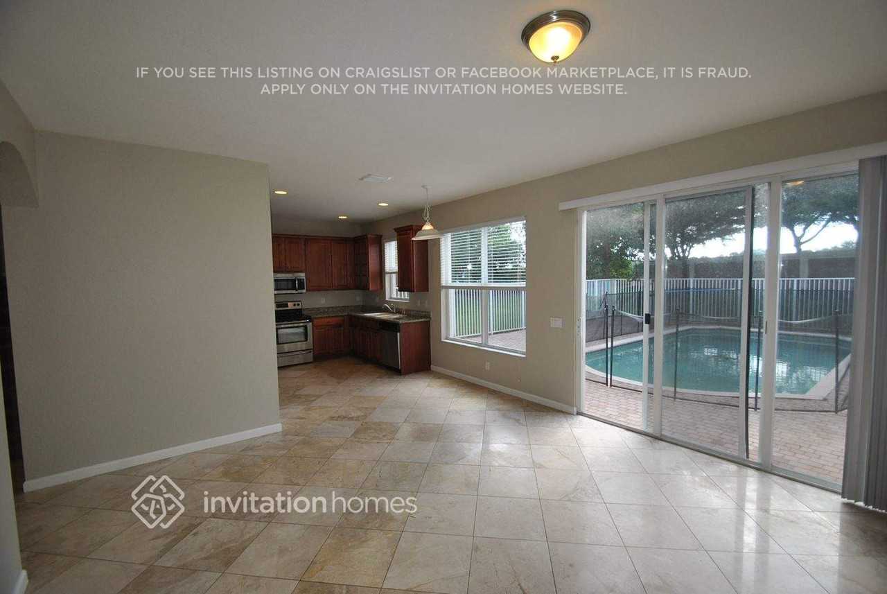 605 Garden Cress Trl - Photo 3 of 10