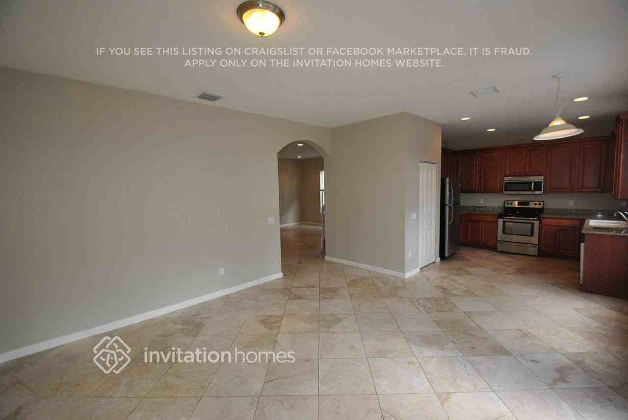 605 Garden Cress Trl - Photo 4 of 10