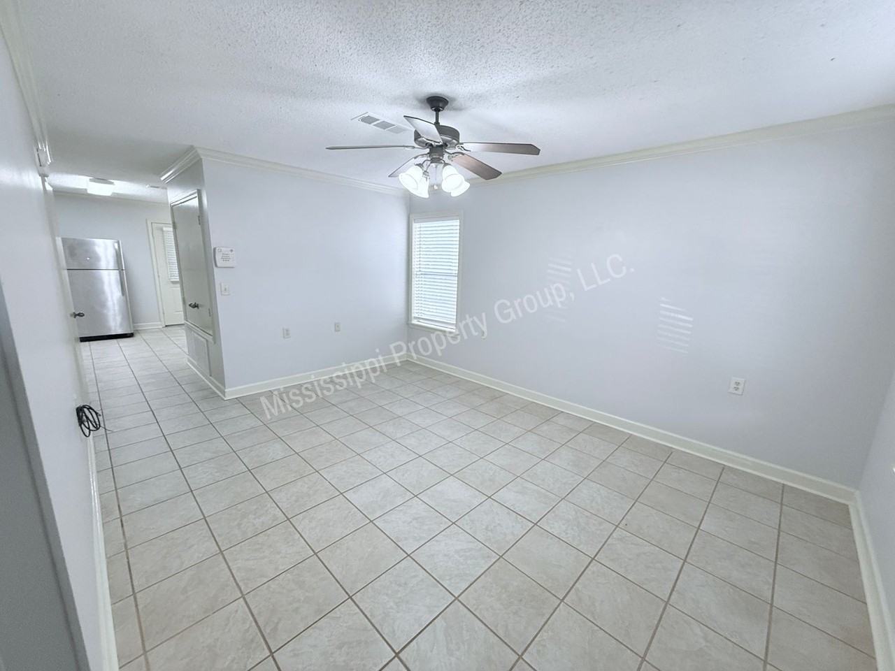 219 Edinburg Way - Photo 2 of 19