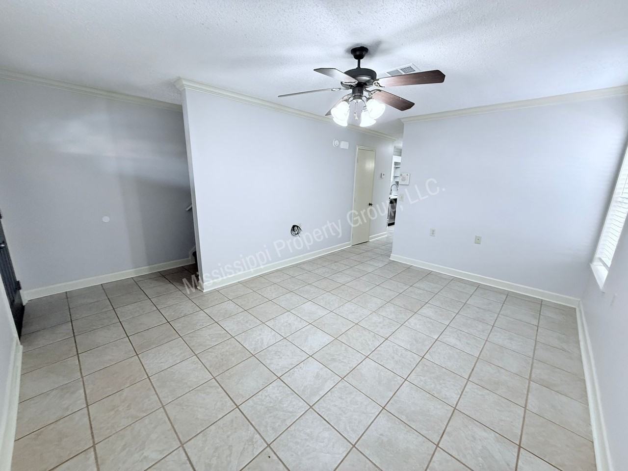 219 Edinburg Way - Photo 3 of 19