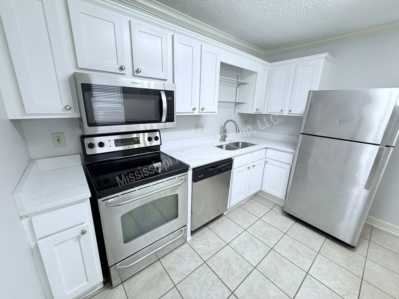 219 Edinburg Way - Photo 6 of 19