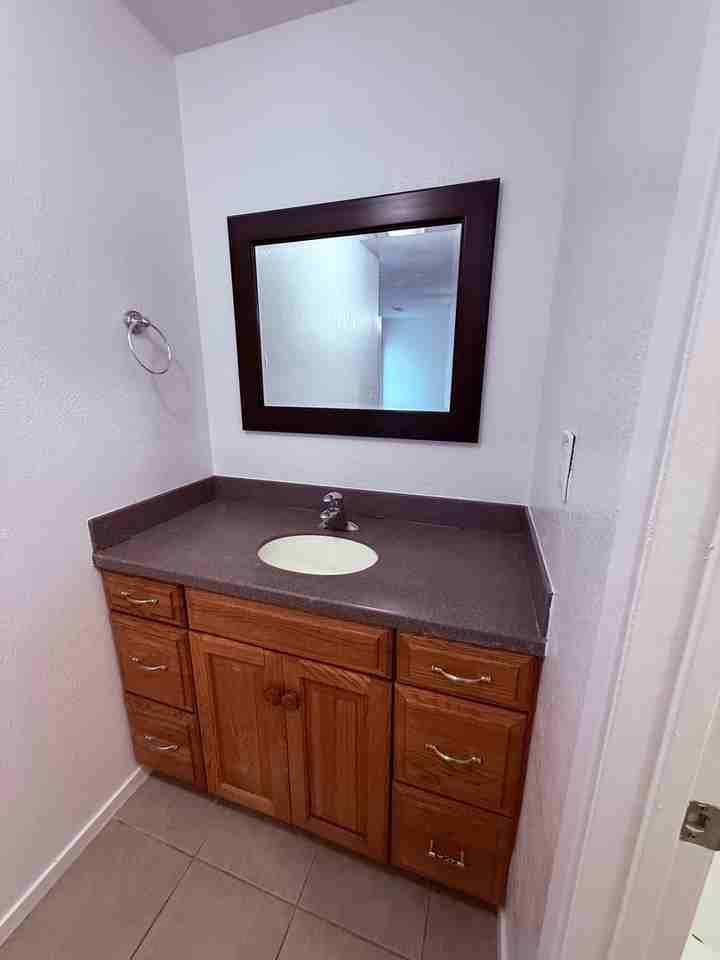 665 S Coalinga St - Photo 2 of 22