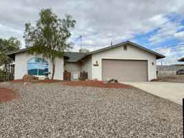 featured image of 3167 Daytona Ave