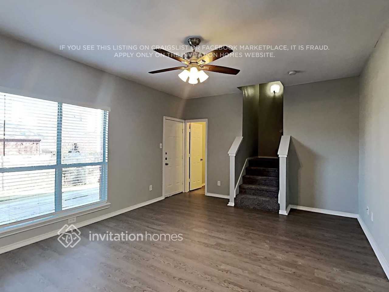 1306 Deville Cir - Photo 4 of 17