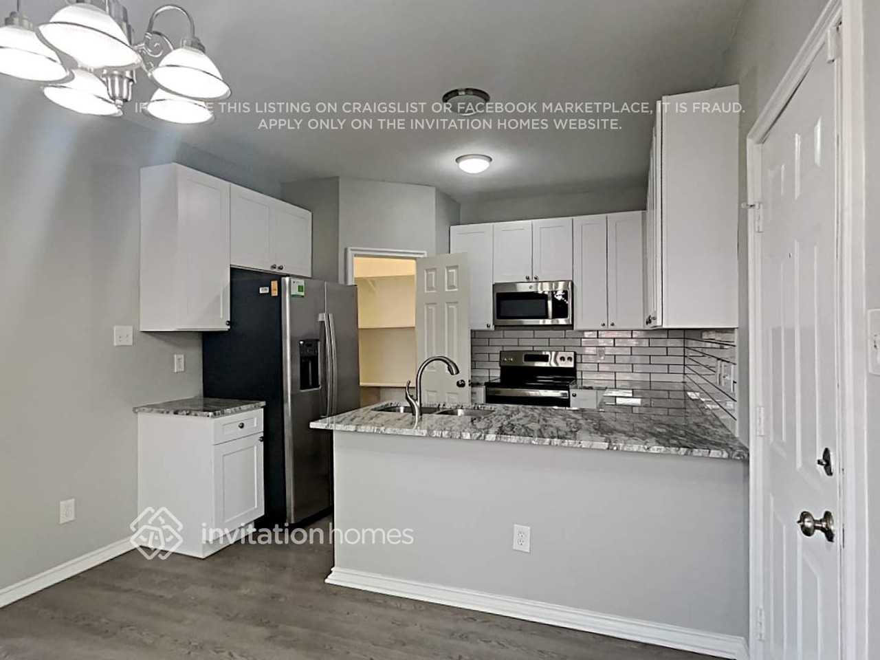 1306 Deville Cir - Photo 7 of 17