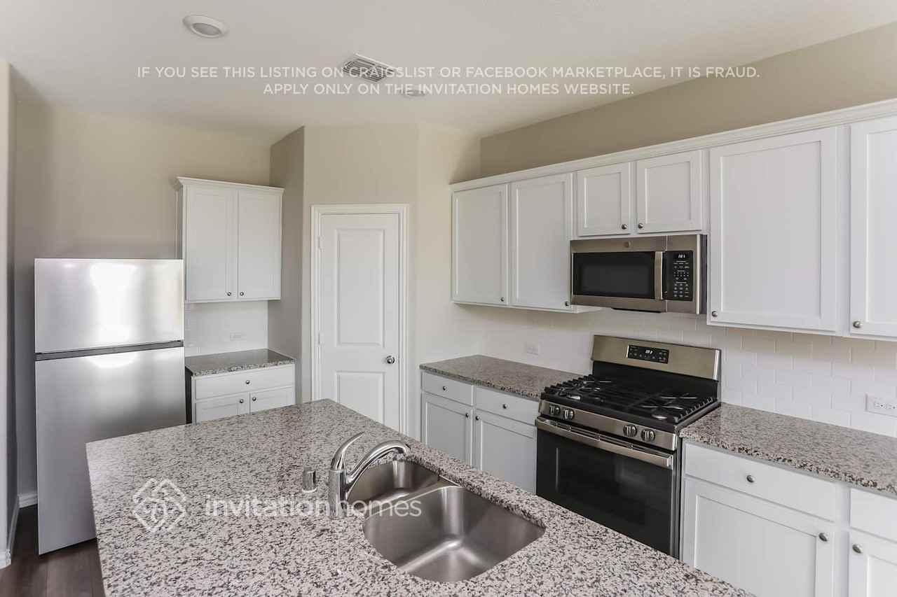 625 Ridgeback Trl - Photo 4 of 16