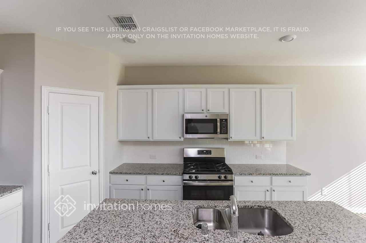 625 Ridgeback Trl - Photo 5 of 16