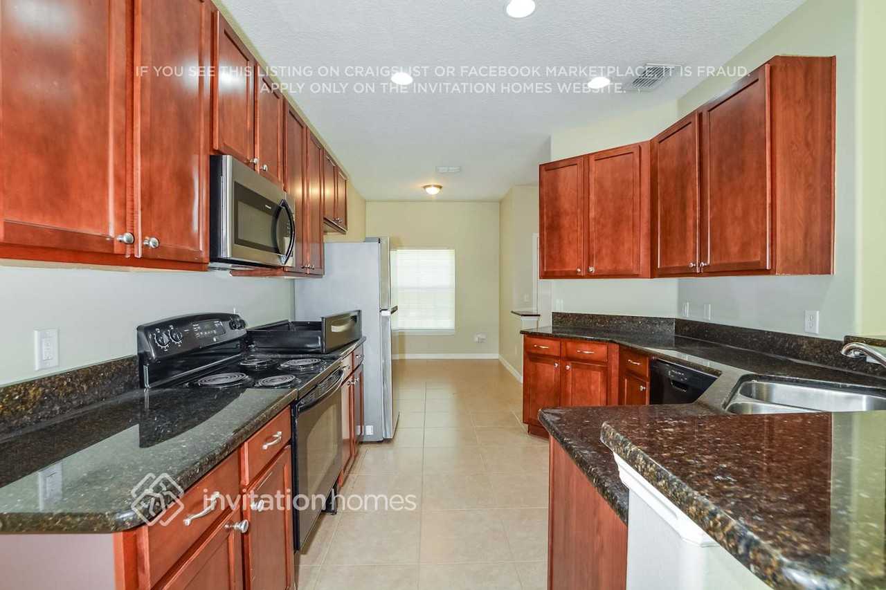 551 Hibiscus Cove Dr - Photo 7 of 18