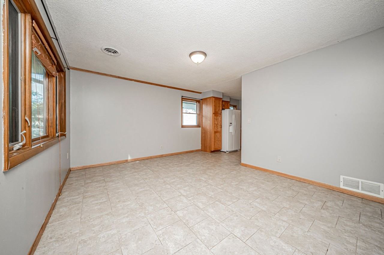 136 E 2nd St - Photo 3 of 29