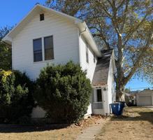 featured image of 325 1/2 S Church St