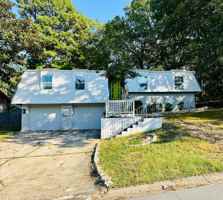 featured image of 1209 E Twin Lakes Dr