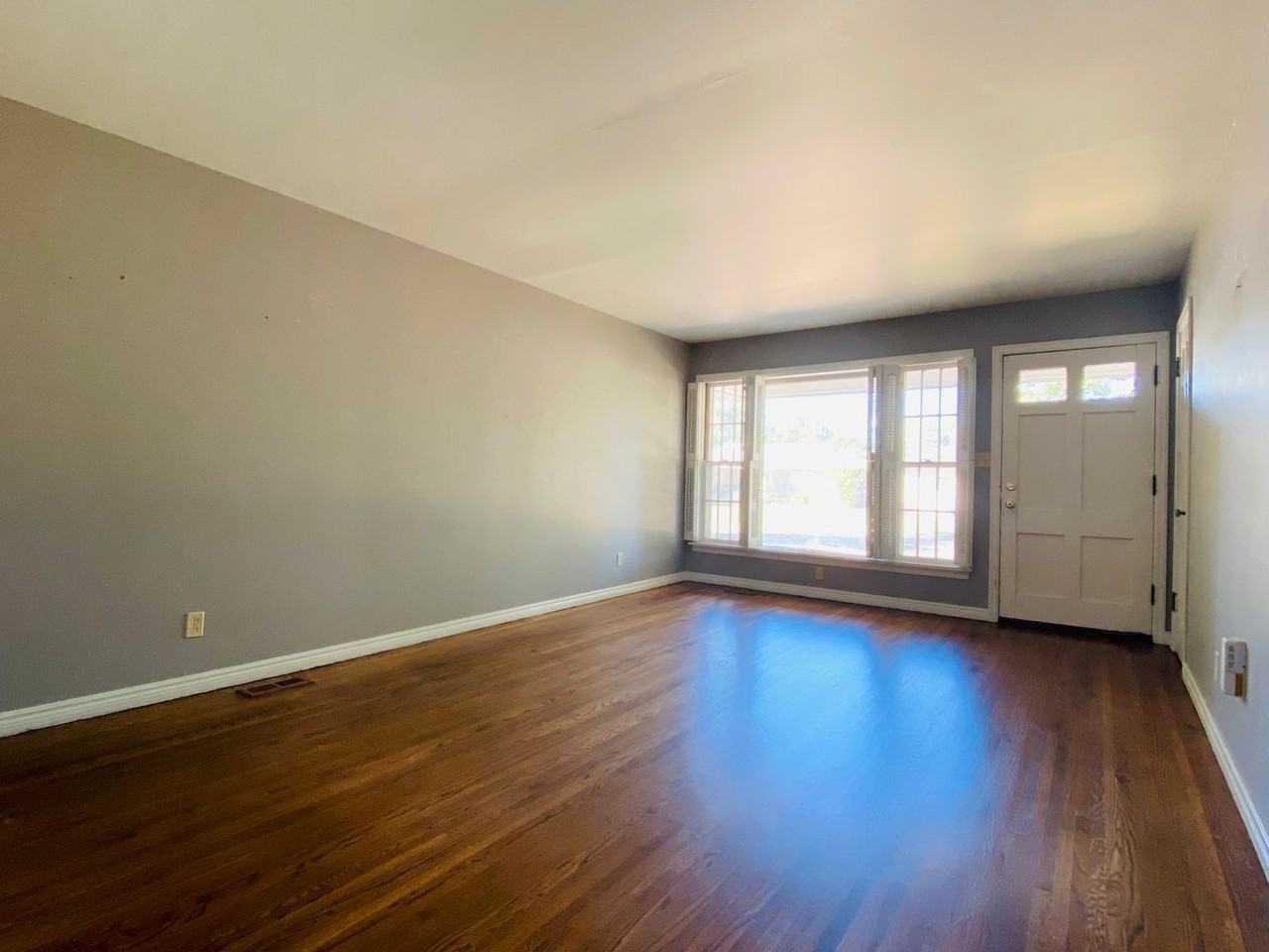 1726 Churchill Way - Photo 2 of 10