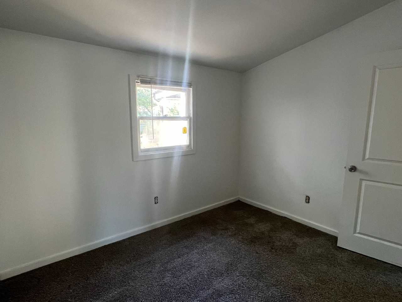 507 Maplewood Avenue - Photo 3 of 12