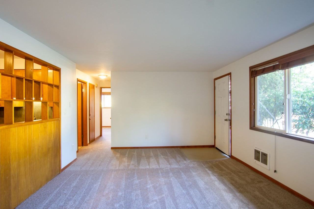 6300 E Burnside St #02 - Photo 4 of 16