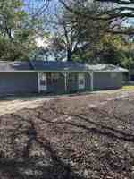 featured image of 1303 E 9th St