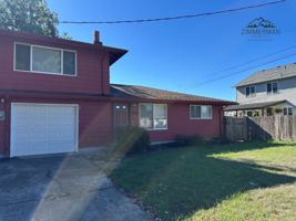 featured image of 3793 3793 & 3795 S Redwood Dr