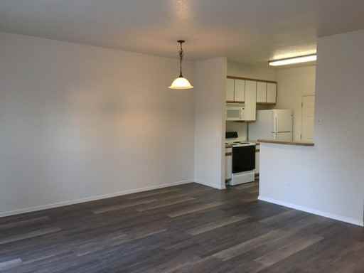 2002 Sw Canyon Dr #15 - Photo 5 of 20