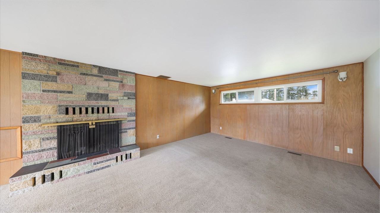 1720 Ne 7th Ct - Photo 3 of 13