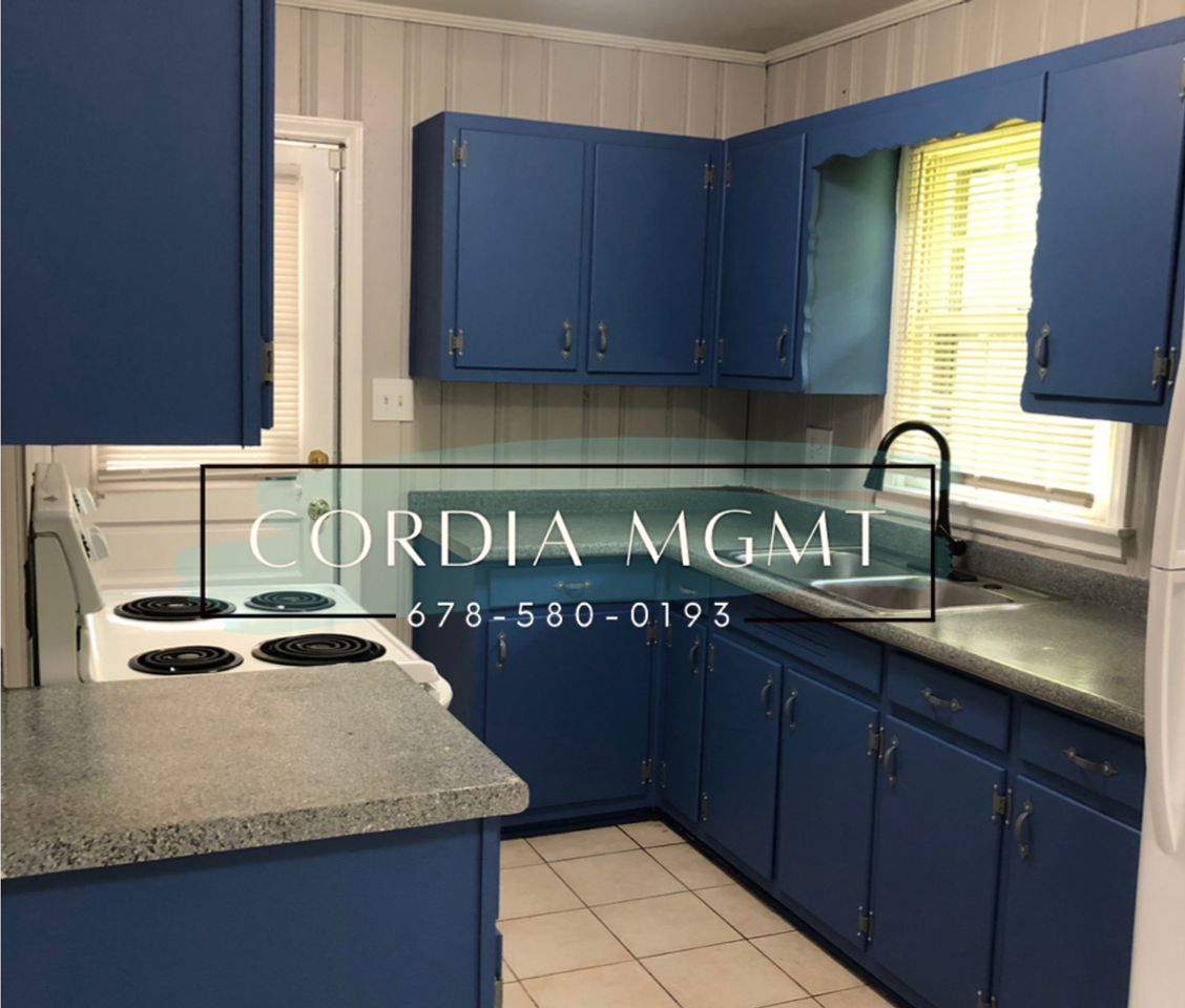 376 S Gordon Rd Sw - Photo 3 of 9