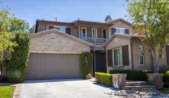 featured image of 16 Via Soria