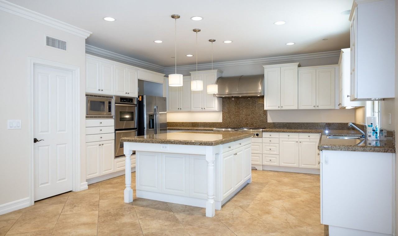 16 Via Soria - Photo 2 of 28