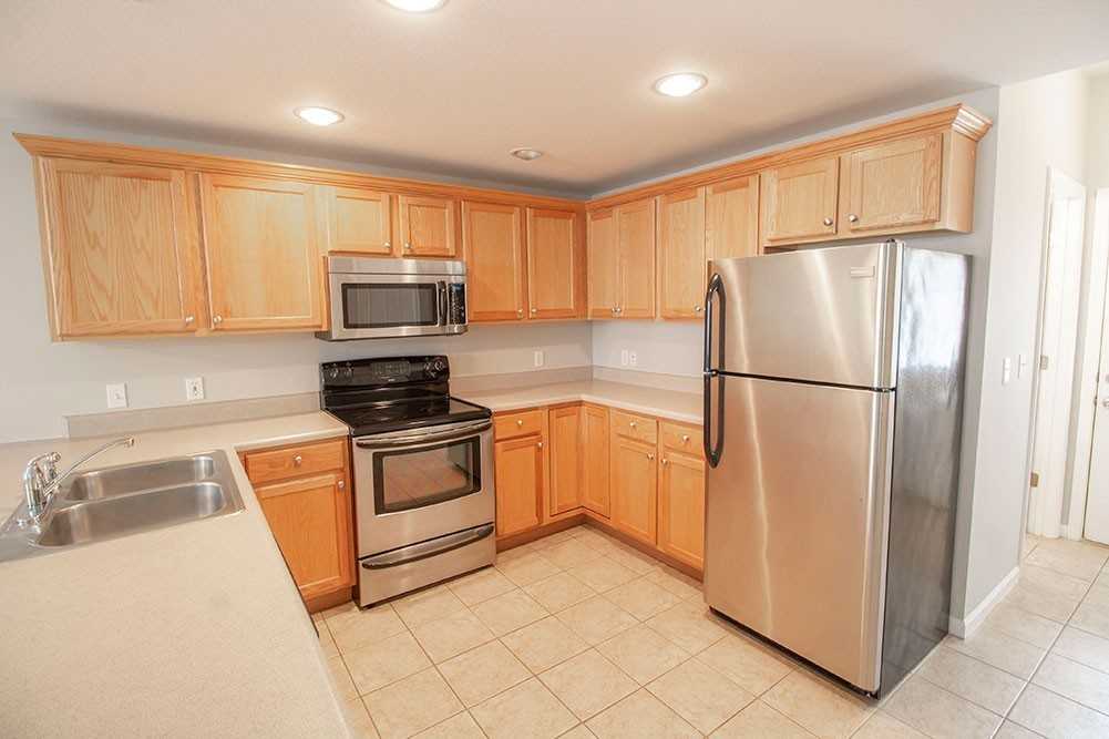 1943 Center St - Photo 6 of 45