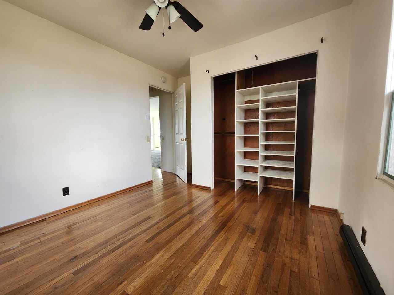 3554 Fullerton Ave - Photo 7 of 10