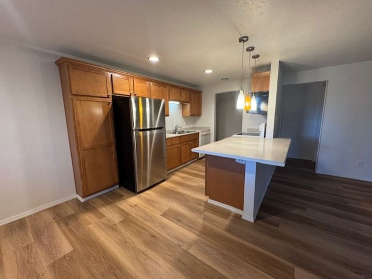 2910 Ne Lotno Dr - Photo 3 of 10