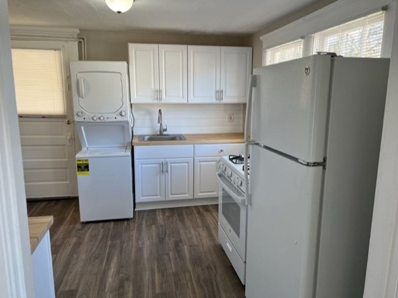 1802 Temple Ave - Photo 3 of 10