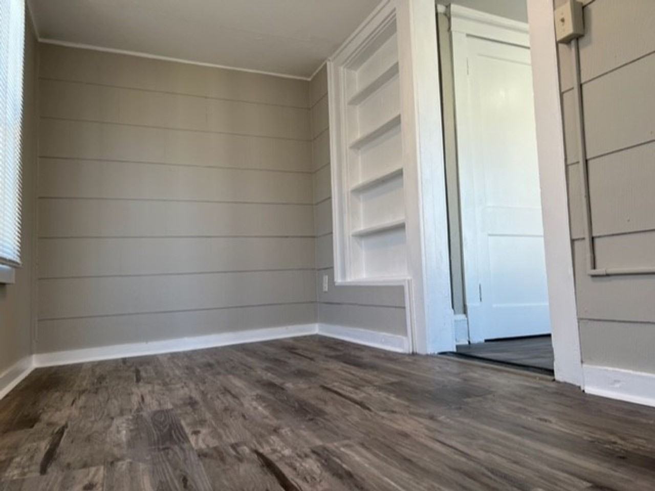 1802 Temple Ave - Photo 5 of 10