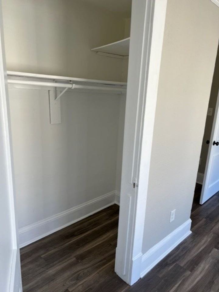 1802 Temple Ave - Photo 6 of 10