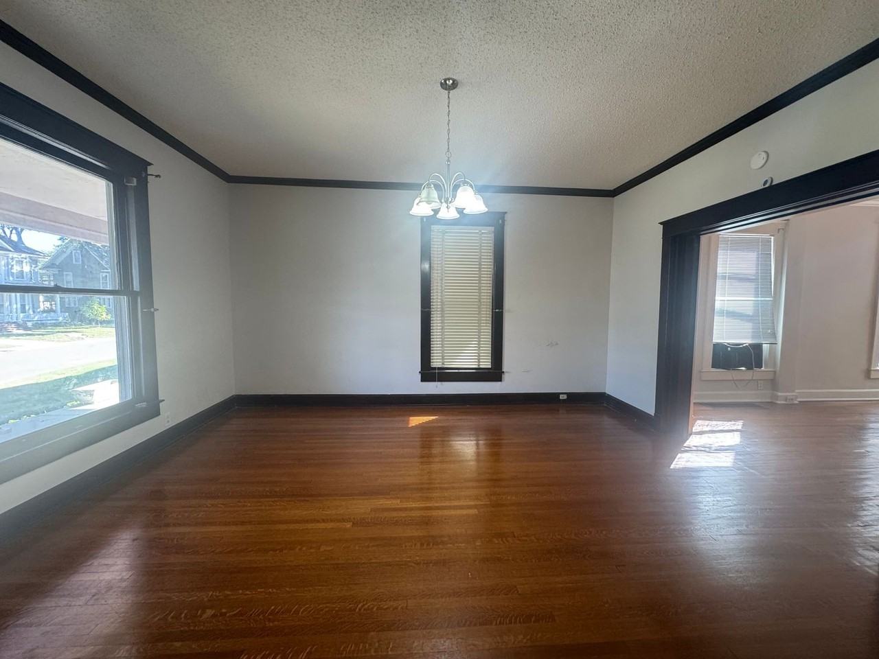 1311 Carr Avenue - Photo 3 of 15