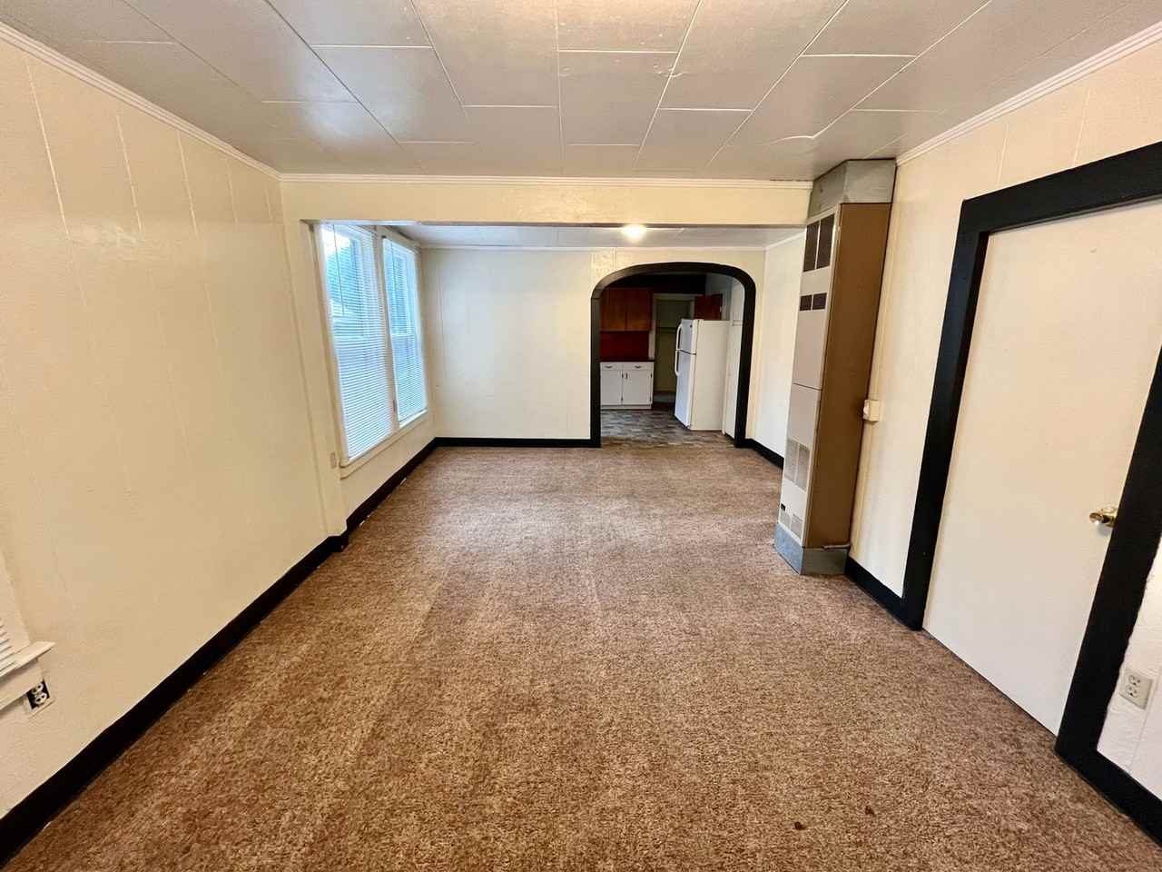 221 Nw Kings Blvd - Photo 2 of 20